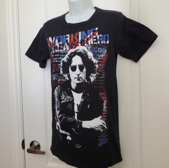 🎉3/$39 John Lennon Working Class Hero Tee - Picture 3 of 9